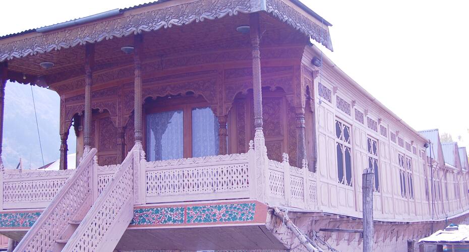 Manhattan Houseboat, Srinagar 2